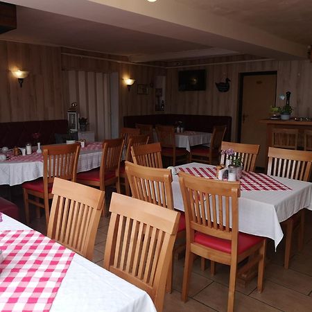 Uschi'S Gasthof Neuendorf  Екстер'єр фото